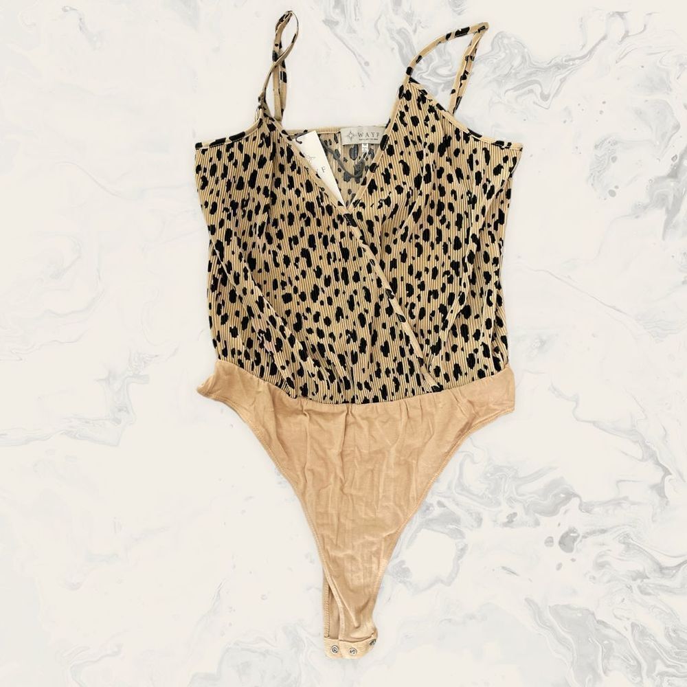 NWT WAYF  Surplice Cheetah Print Cami Bodysuit  size M - Tan Animal Print